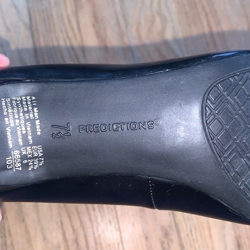 Black High heels predictions brand. Size 7 1/2 - Picture 6 of 8